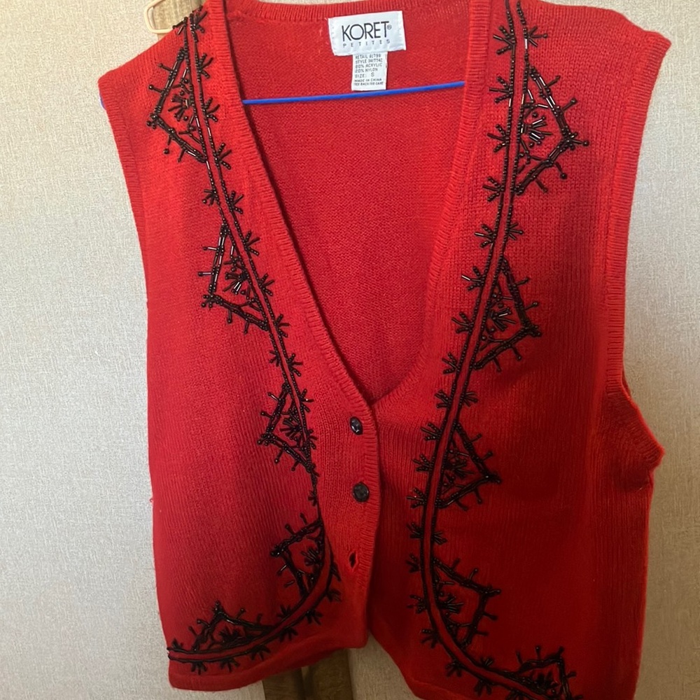 FINAL MARKDOWN Koret Red/Black V-Neck beaded vest Elegant Pattern small